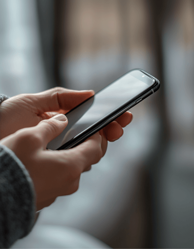 LINE登録 or 電話予約